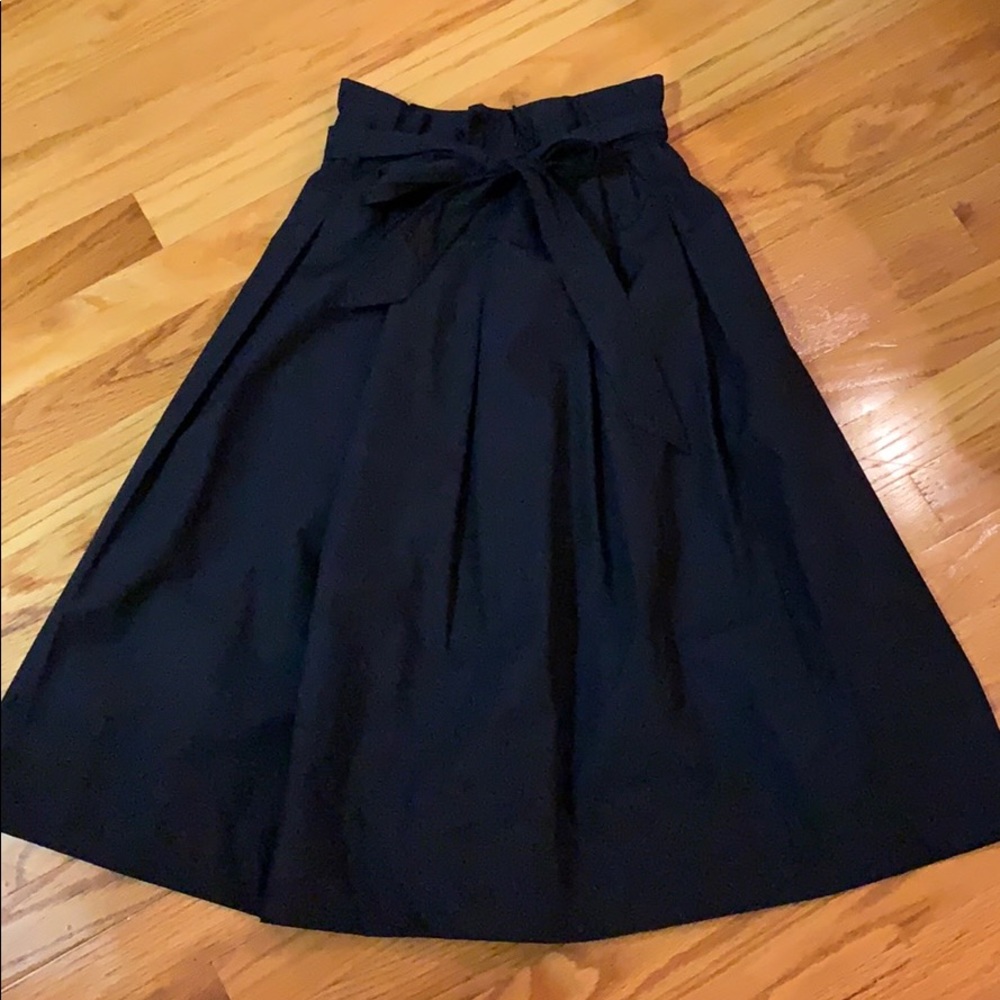 Skirt with bow